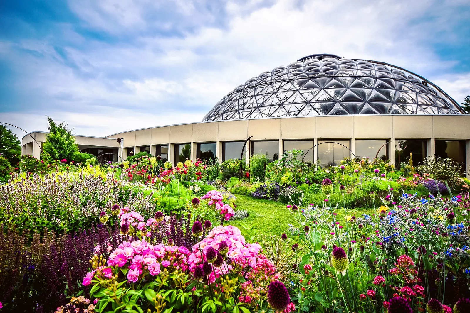 Greater Des Moines Botanical Garden Glass Dome 1600