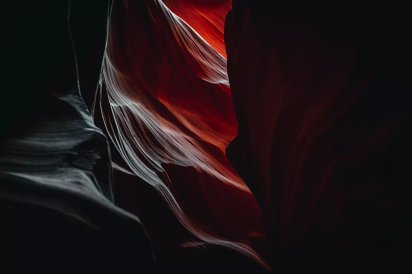 Upper Antelope Canyon Red 1600