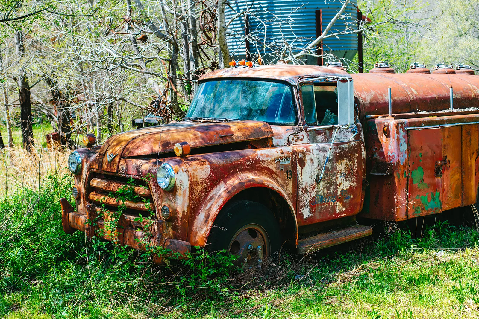 Old Car City Old Rusty Truck 1600