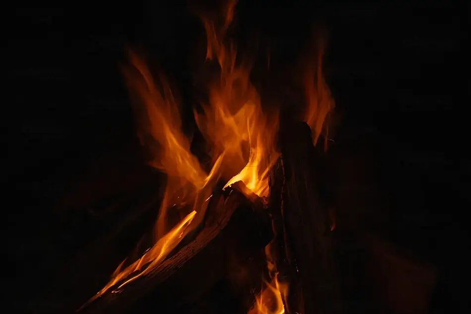 Lively Hearth Ember Rise, Maine · United States