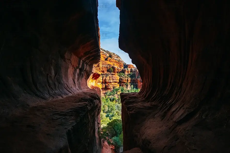 Boynton Canyon Red Rock Cave View, Sedona, Arizona · United States