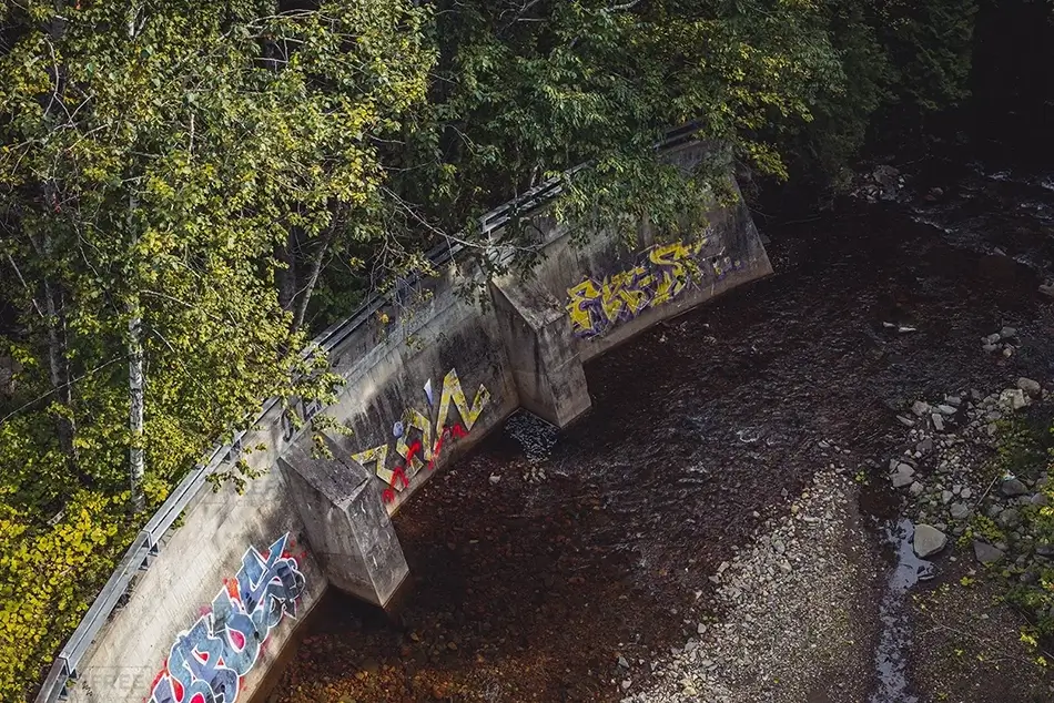 Chutes Jean-Larose River Graffiti Wall, Beaupré, Quebec · Canada