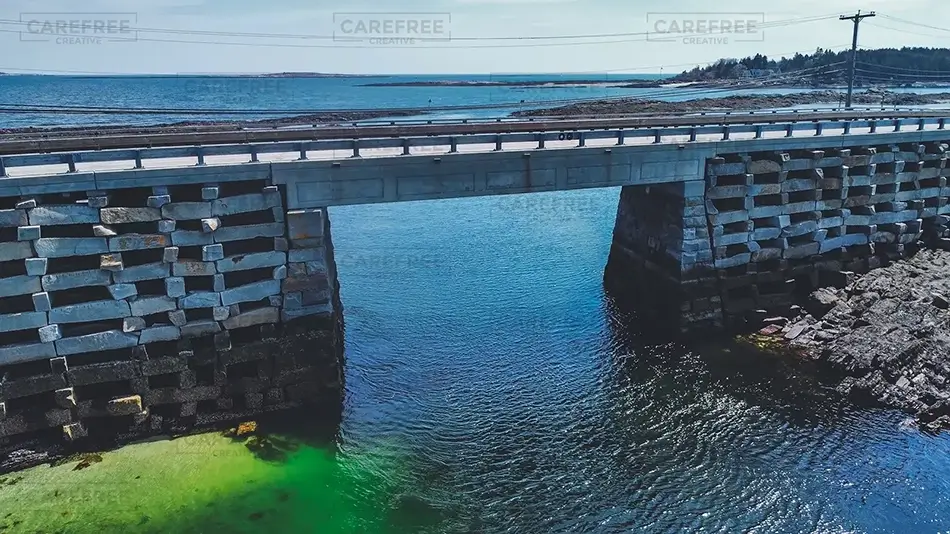 Cribstone Bridge Tidal Passage, Harpswell, Maine · United States