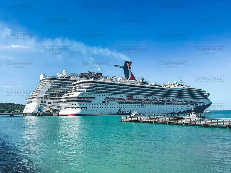 Great Stirrup Cay Ocean Liner Arrival, Berry Islands, The Bahamas · Caribbean