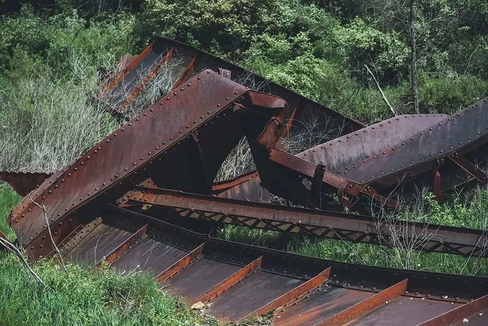 Kinzua Bridge State Park Twisted Rusted Steel Wreckage, Mt Jewett, Pennsylvania · United States