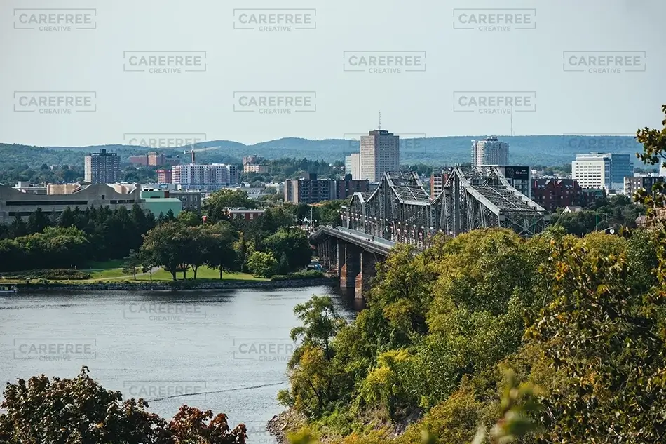 Majors Hill Park Cityscape and Bridge View, Ottowa, Ontario · Canada