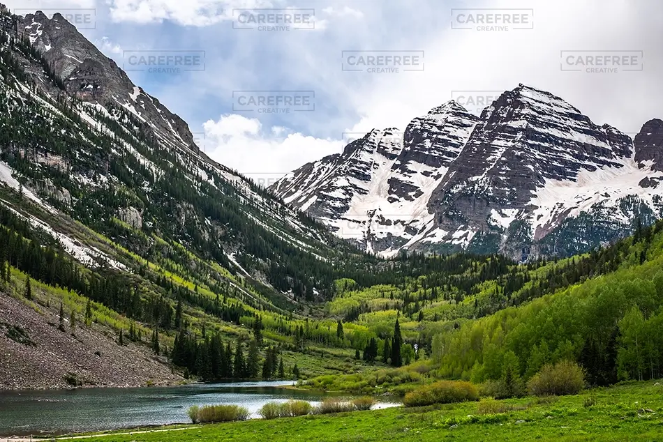 Maroon Bells Snowy Mountain Landscape, Aspen, Colorado · United States