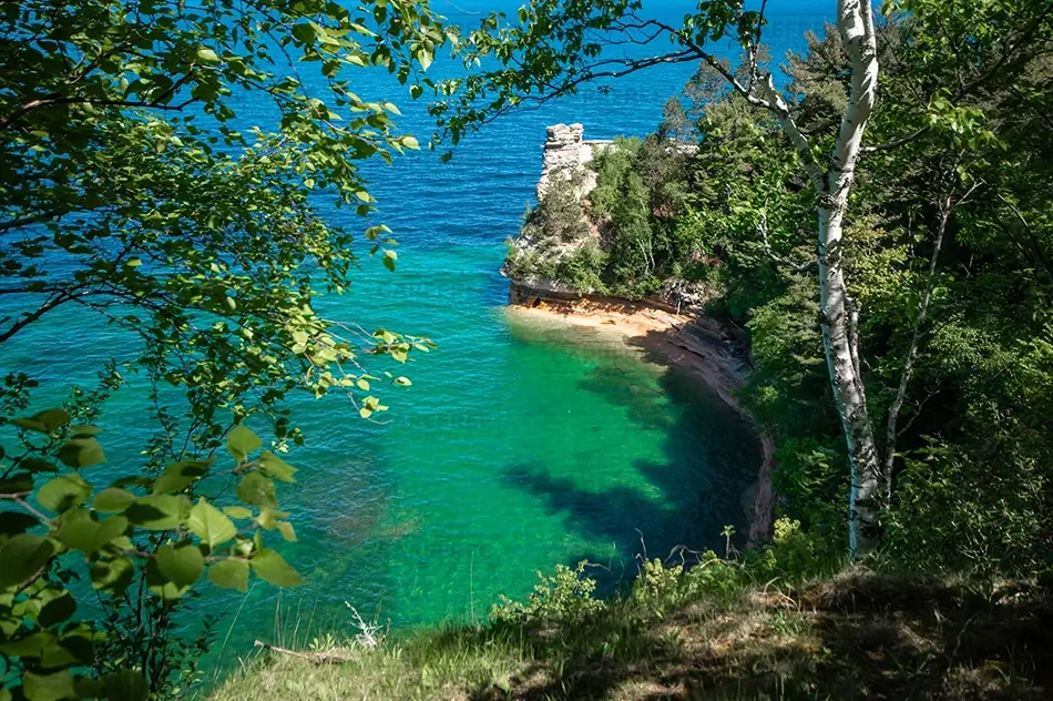 Miners Castle Rock Turquoise Lakeshore Cliff, Munising, Michigan · United States