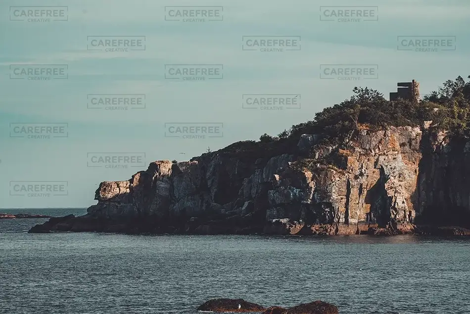 Peaks Island Cliff Edge on Cushing Island, Peaks Island, Maine · United States