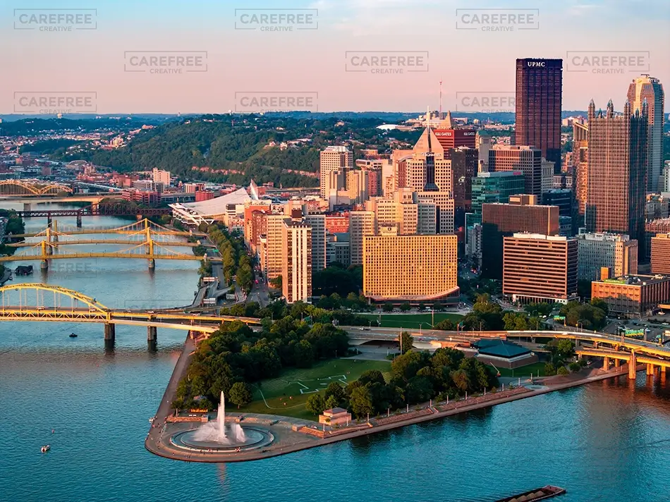 Point Of View Pittsburgh City Skyline at Sunset, Pittsburgh, Pennsylvania · United States