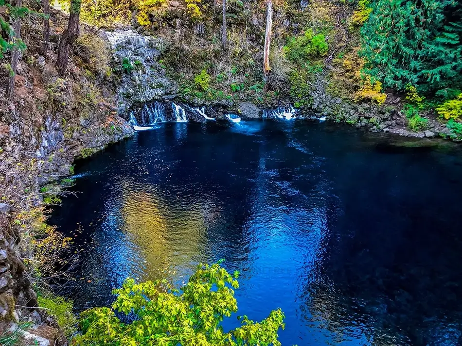 Tamolitch Falls Azure Pool, Sisters, Oregon · United States