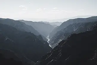Black Canyon Of The Gunnison Dark Jagged Cliff Walls